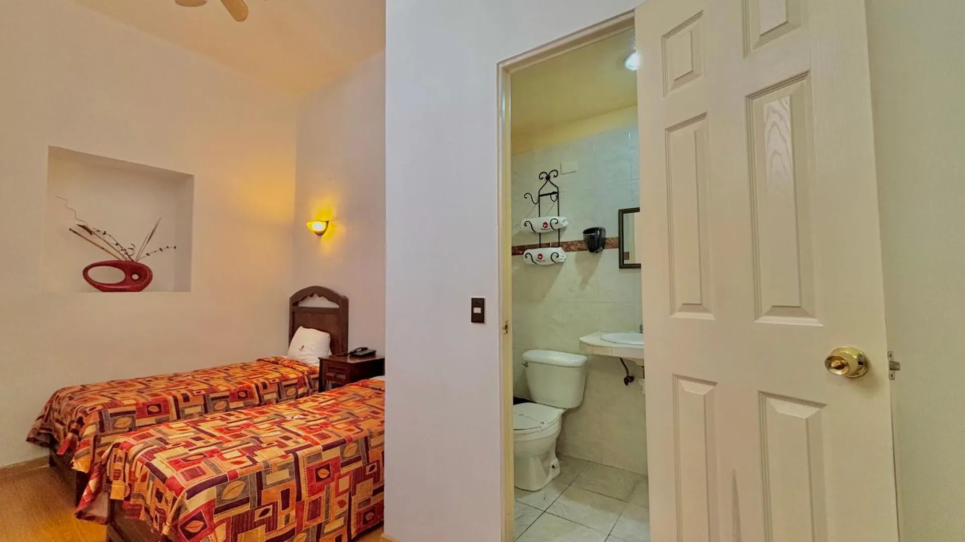 ***  Hotel La Alhondiga Heroica Puebla de Zaragoza México